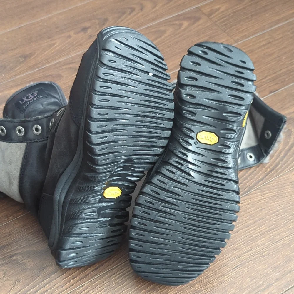 UGG Adirondack II Leather & Shearling Boot - Picture 9 of 12